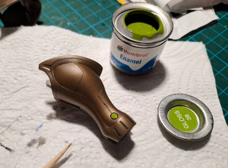 Emailleverf aanbrengen met een tandenstoker